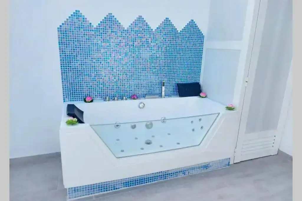 Jacuzzi Suite, Pakito Costa Adeje